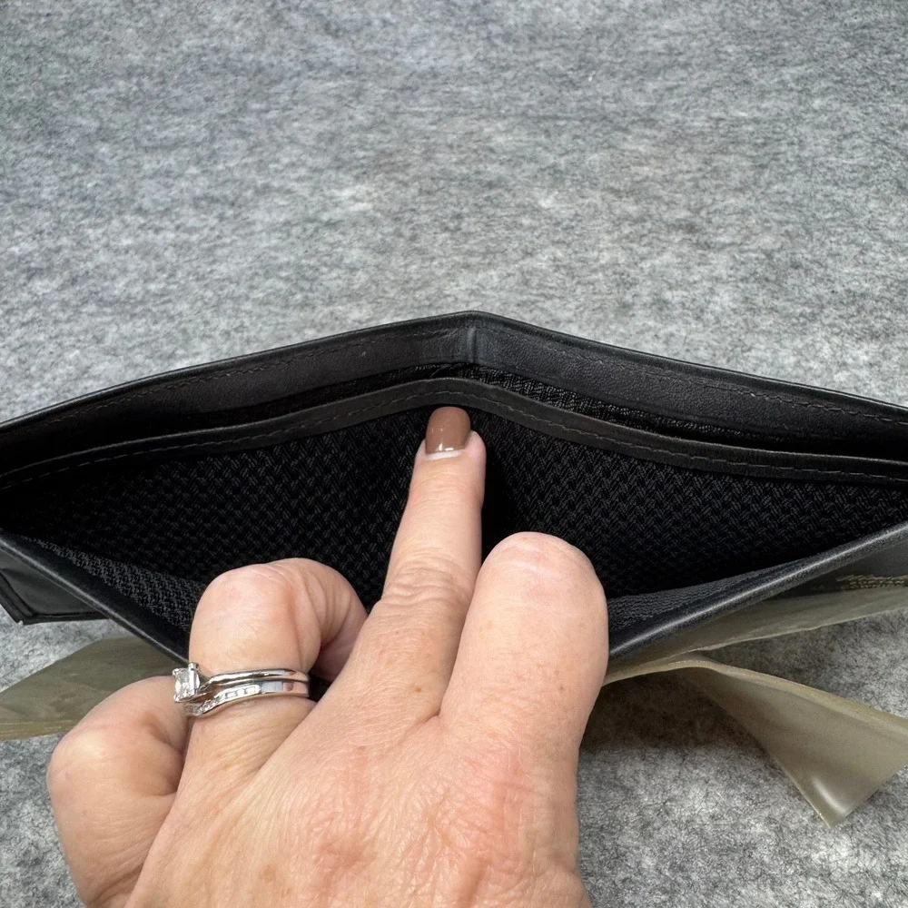 Vintage Winston Softan Cowhide Leather Bi Fold Wallet Mens Black Minimalist